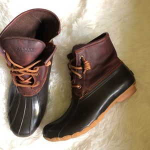 Sperry Women’s Boots Sz 10
